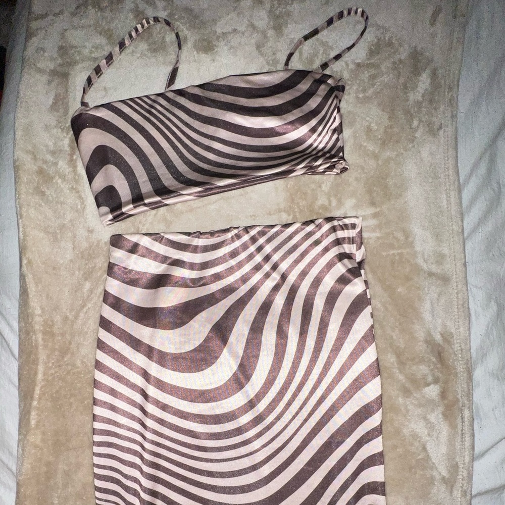 Carli bybel two piece skirt set